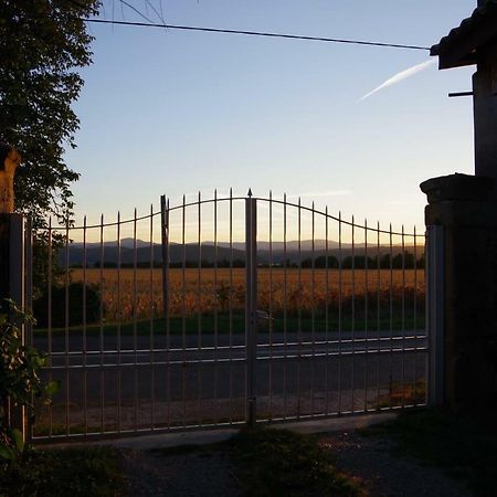 Апартаменты Magnificent Renovated Farmhouse - 10 Min A7 - Anneyron Экстерьер фото